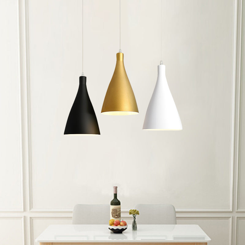 Moderniste 3 lumières Multi Light Pendant Blanc-Black-Gold Conical Le plafond avec ombre en métal, verrière rond / linéaire