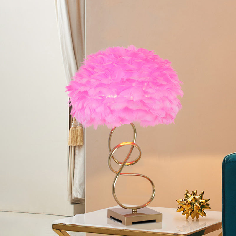 Spiral Metal Table Lighting Modern 1 Head Gold Reading Lamp with Pink Feather Fabric Shade