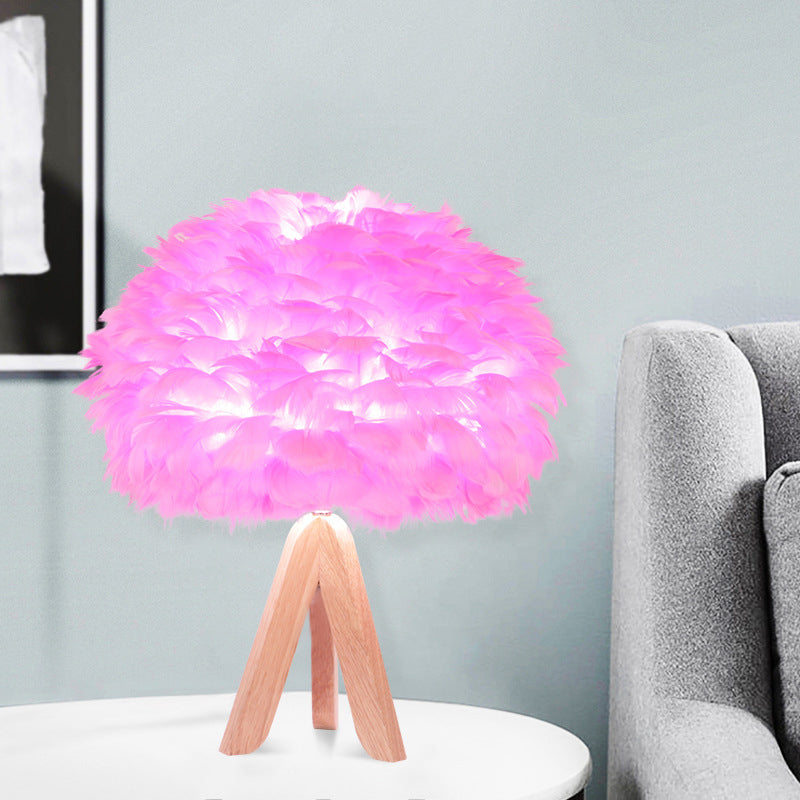 Éclairage de bureau de plume en tissu moderniste 1 lampe de table rose de bulbe avec base de trépied en bois
