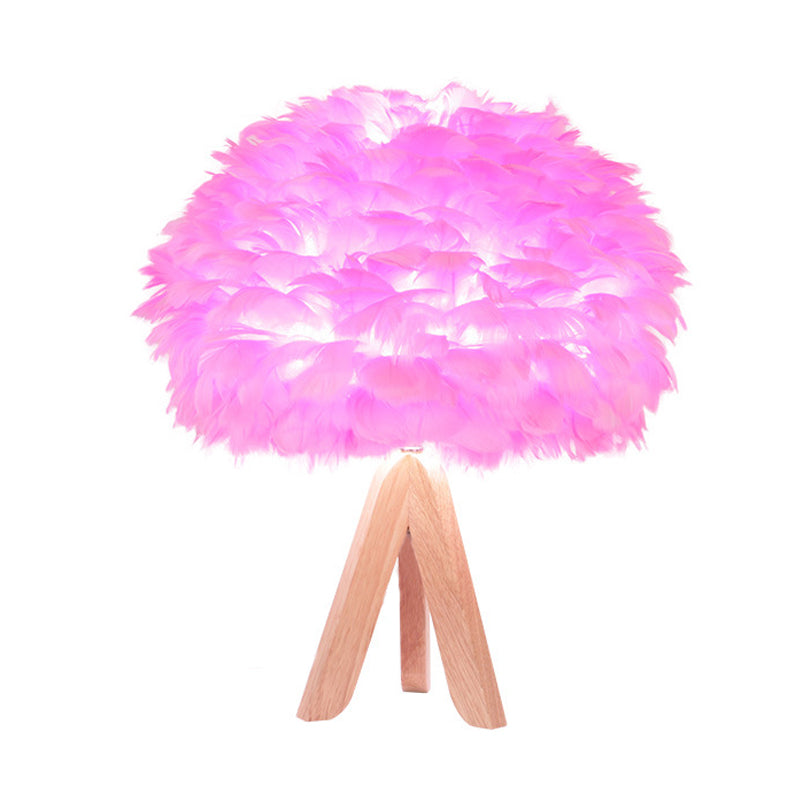 Éclairage de bureau de plume en tissu moderniste 1 lampe de table rose de bulbe avec base de trépied en bois