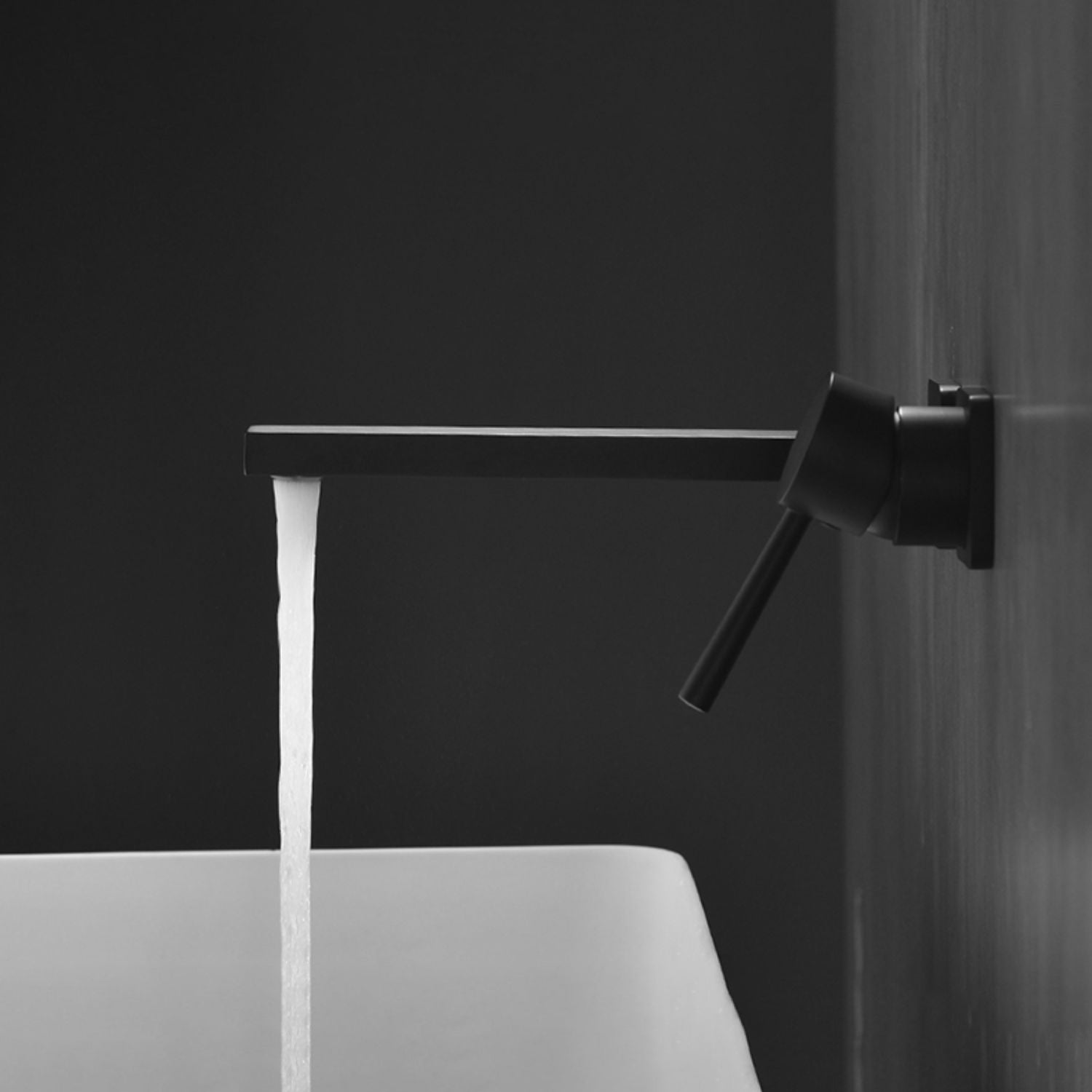 Metal Widespread Lavatory Faucet Modern Wall Mounted Bathroom Faucet