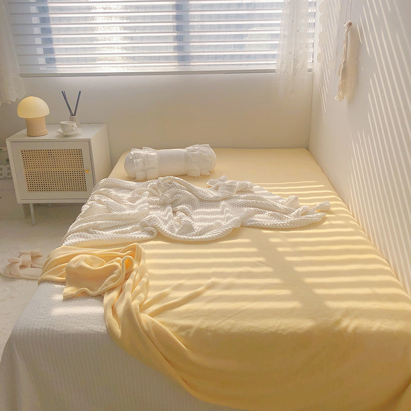 Solid Color Bed Sheet Set Soft & Smooth Bed Sheet Set with Fade Resistant