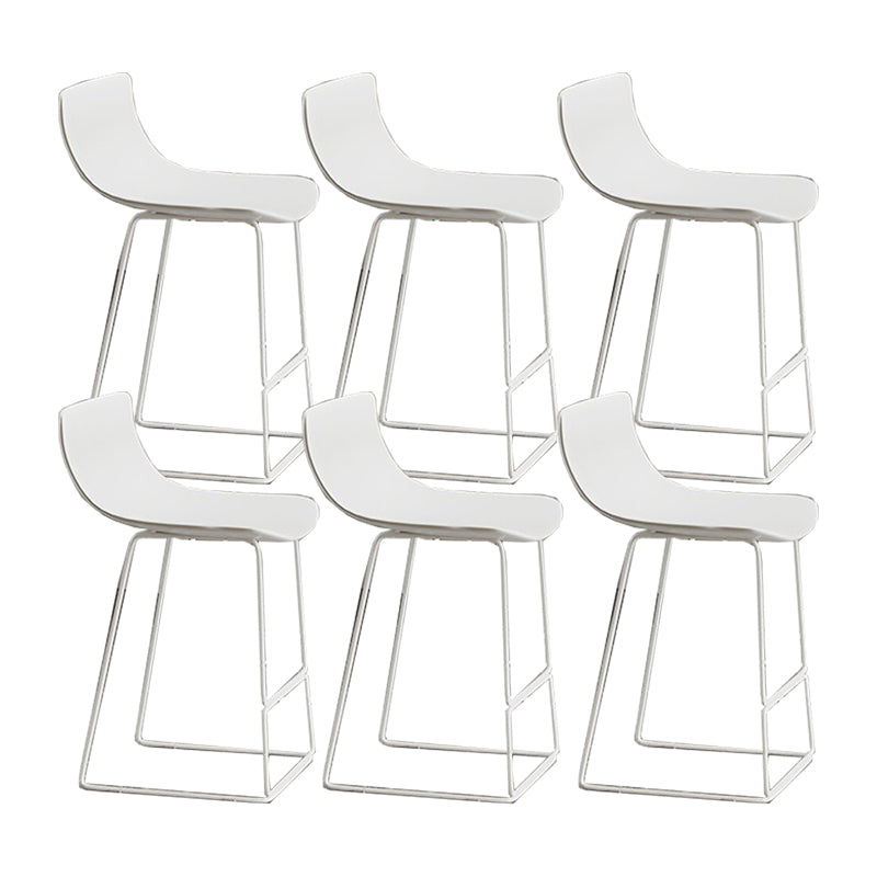 Contemporary Dining Stools Plastic Low Back Bar Stools with Metal Base