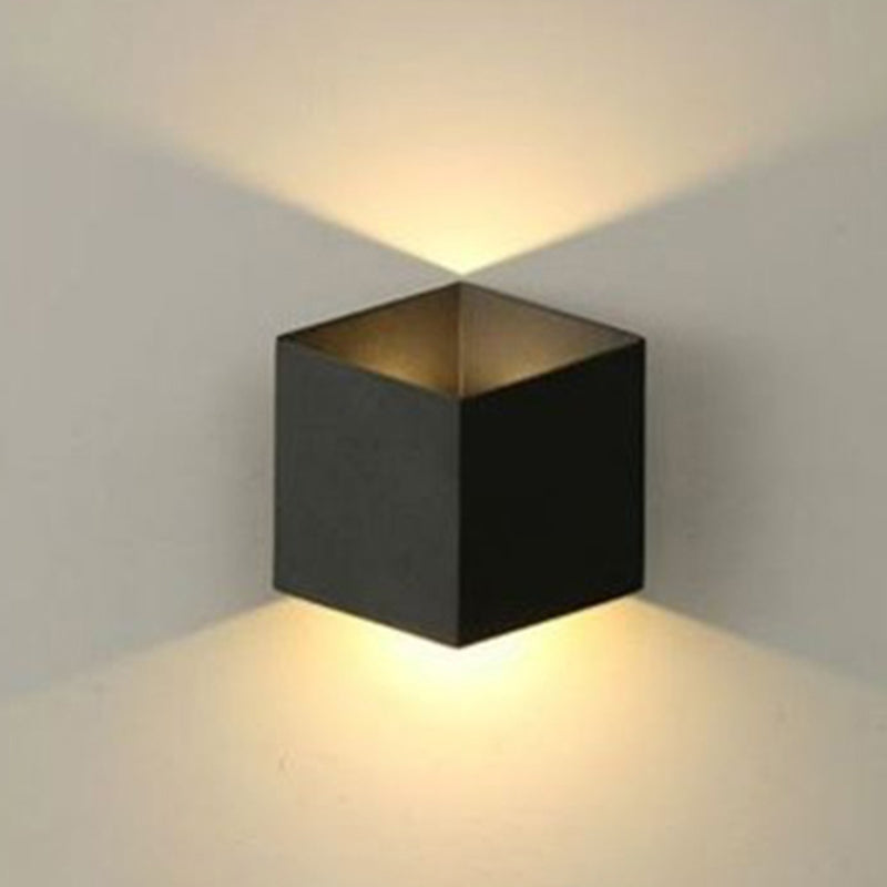 Geometric Shape Wall Lamp Modern Style Metal 2 Lights Wall Lights in White/Black