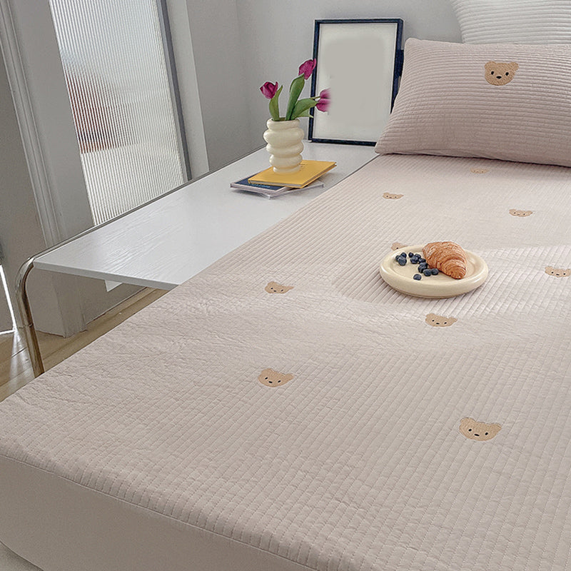 Modern Bed Sheet Bear Pattern Non-pilling Breathable Skin-friendly Sheet Bed Set