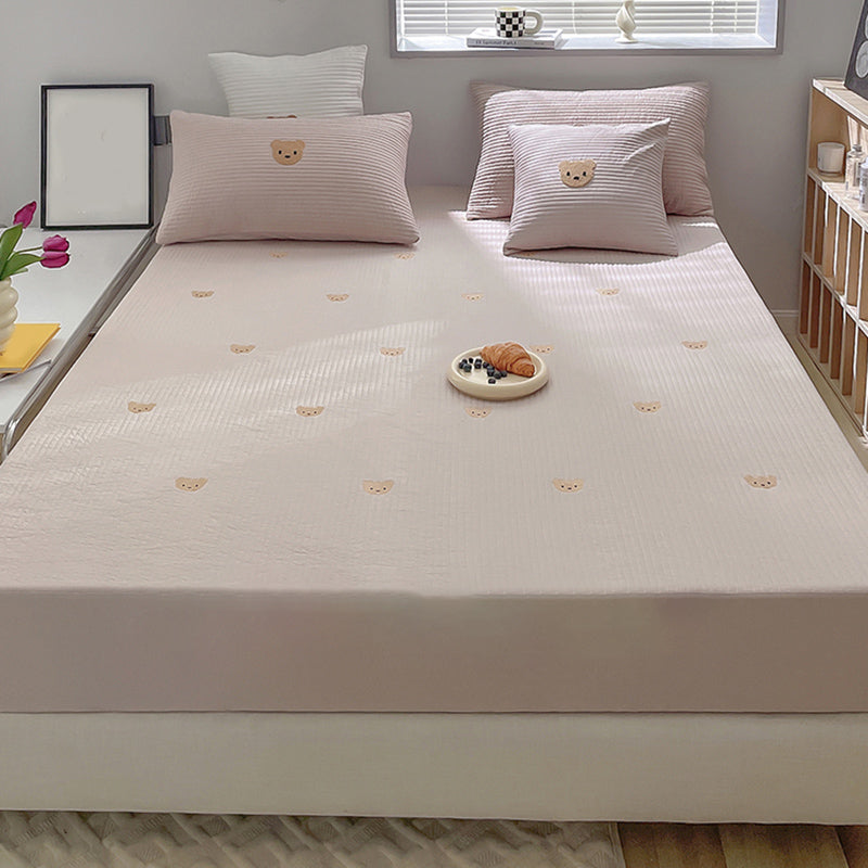 Modern Bed Sheet Bear Pattern Non-pilling Breathable Skin-friendly Sheet Bed Set