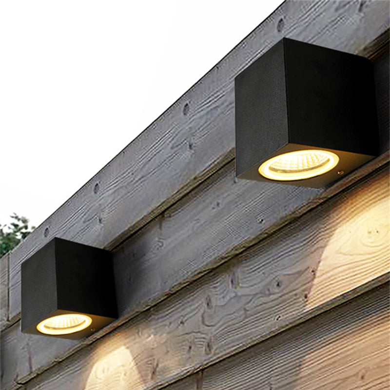 Aluminum and Glass LED Wall Lighting in Black Contemporary Wall Mount Fixture