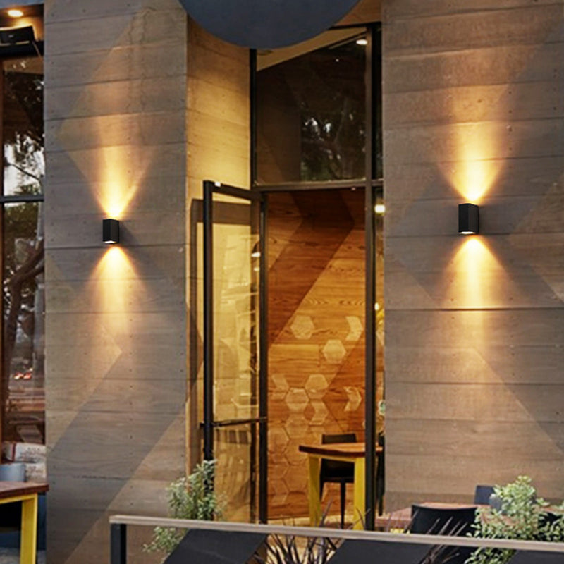 Aluminum and Glass LED Wall Lighting in Black Contemporary Wall Mount Fixture