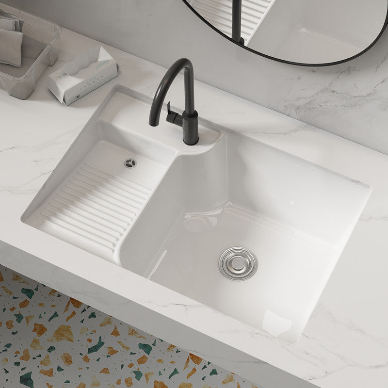 Modern Centerset Faucet Single Hole Lever Handles Centerset Bathroom Sink Faucet