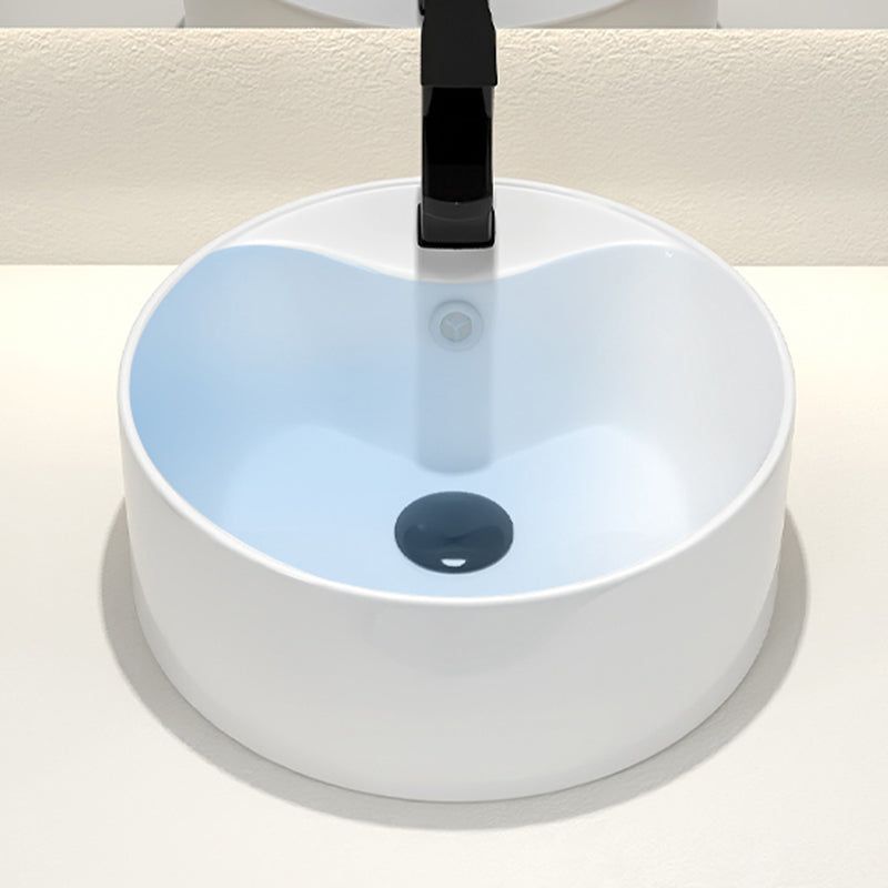 Round Vessel Bathroom Sink Vitreous China Vessel Lavatory Sink