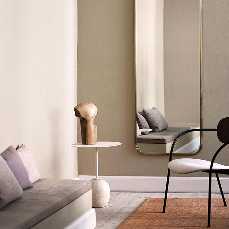 Modern Round Metal Side Table 15.74" Wide Pedestal End Table