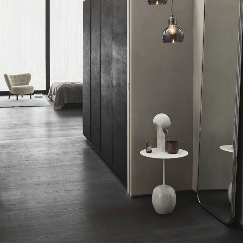 Modern Round Metal Side Table 15.74" Wide Pedestal End Table