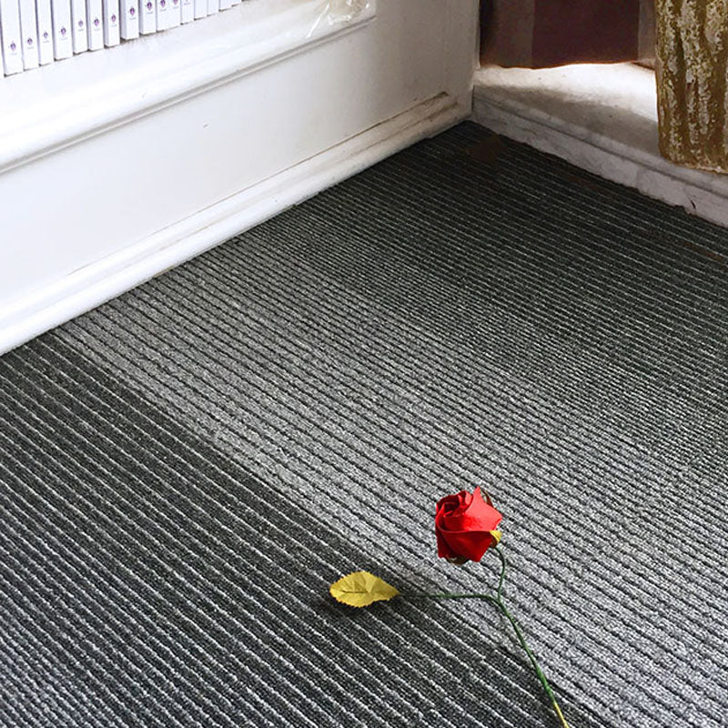 Modern Carpet Tiles Self Adhesive Level Loop Stain Resistant Carpet Tile