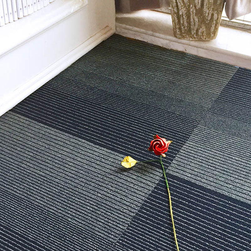 Modern Carpet Tiles Self Adhesive Level Loop Stain Resistant Carpet Tile