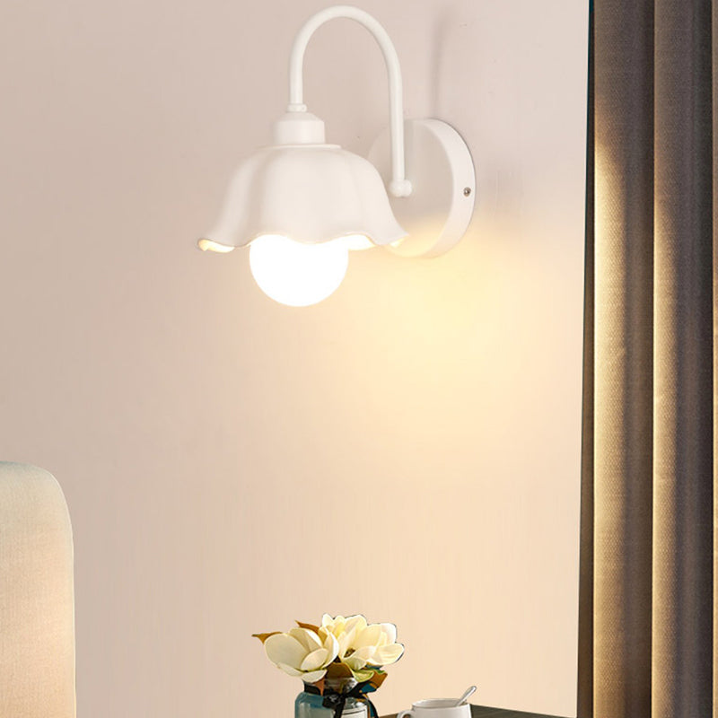 Nordic Style Iron Vanity Light White Geometry Shape Vanity Lamp for Shower Room