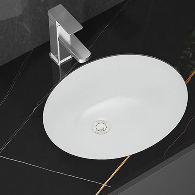 Modern White Bathroom Sink Porcelain Trough Bathroom Sink with Faucet