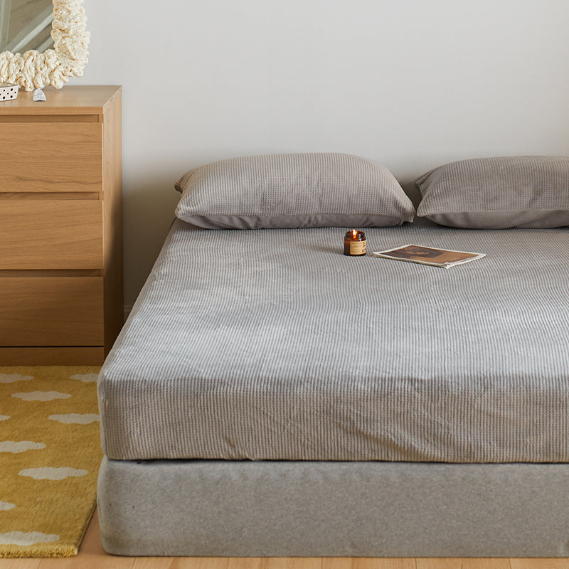 Solid Color Bed Sheet Set Polyester Extra Soft Bed Sheet Set