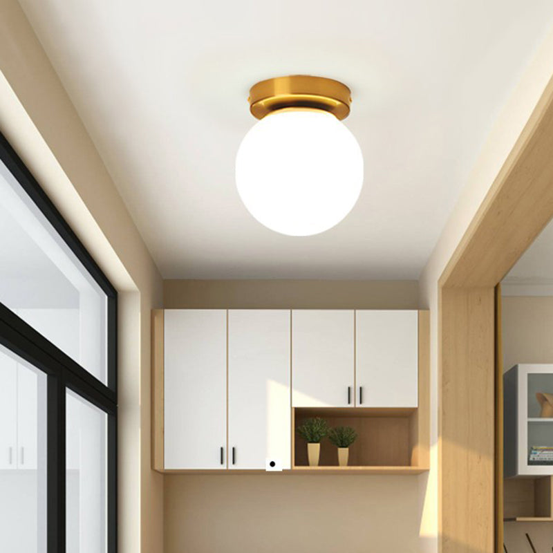 Foyer-inbouwverlichting met één lamp Minimalistische plafondlamp met bolvormige glazen kap