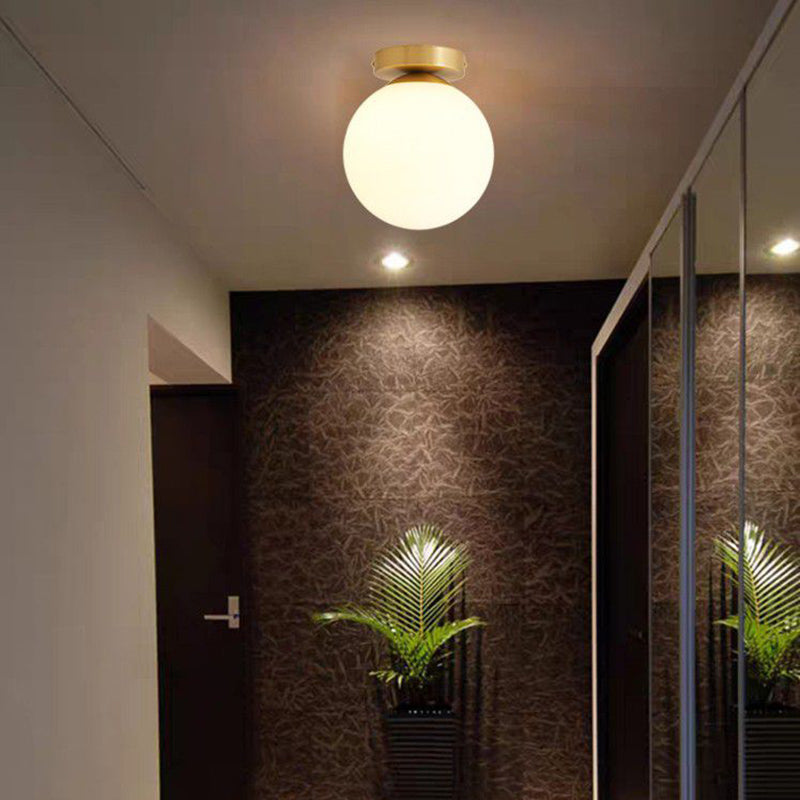 Foyer-inbouwverlichting met één lamp Minimalistische plafondlamp met bolvormige glazen kap