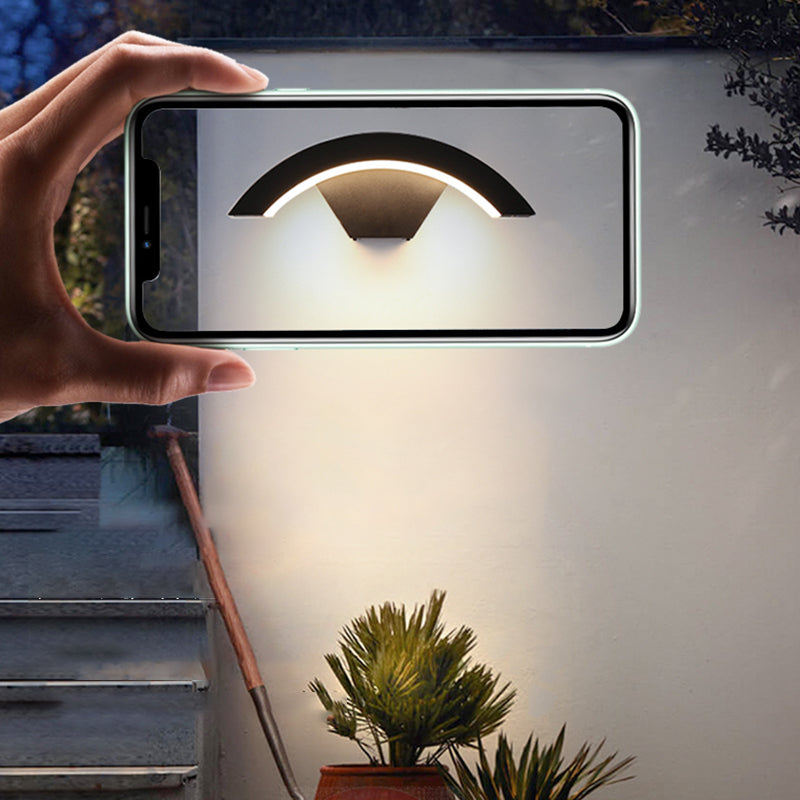 Simple Wall Sconce Curve Outdoor Sconce Light Fixture in Black