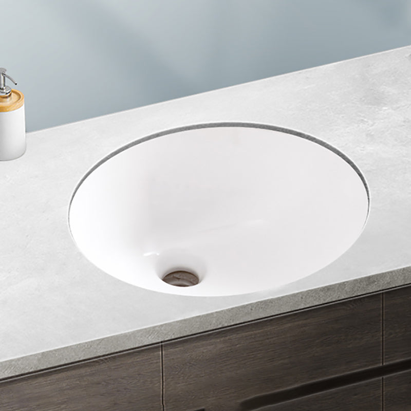 Modern Porcelain Bathroom Sink in White with Overflow Undermount Sink