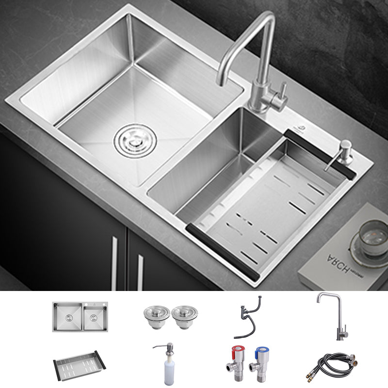 Modern Style Kitchen Sink Overflow Hole Design Scratch Resistant Kitchen Sink
