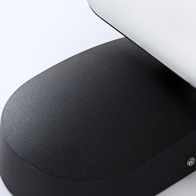 Simple Wall Sconce Waterproof Outdoor Sconce Light Fixture with Metal