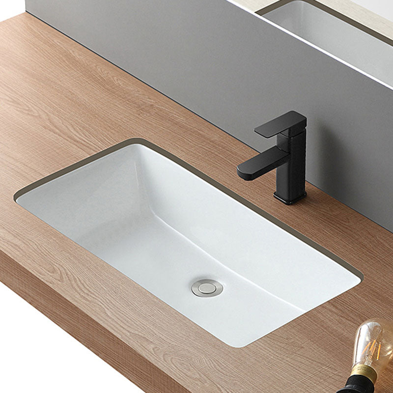 Traditional Undermount Bathroom Sink Porcelain with Overflow Basin Sink