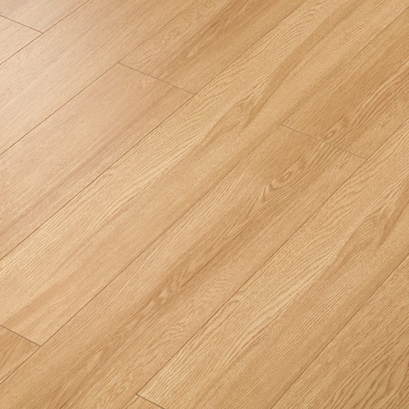 Tradition Pine Wood Hardwood Flooring Smooth Waterproof Solid Wood Flooring