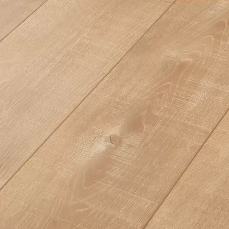 Tradition Pine Wood Hardwood Flooring Smooth Waterproof Flooring