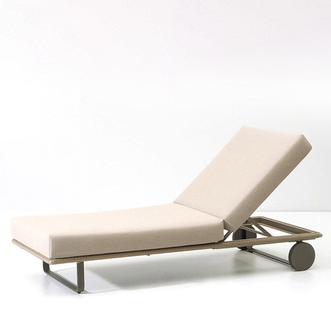 Brown Metal Frame Patio Sofa UV/Rust Resistant Outdoor Sofa with Cushion