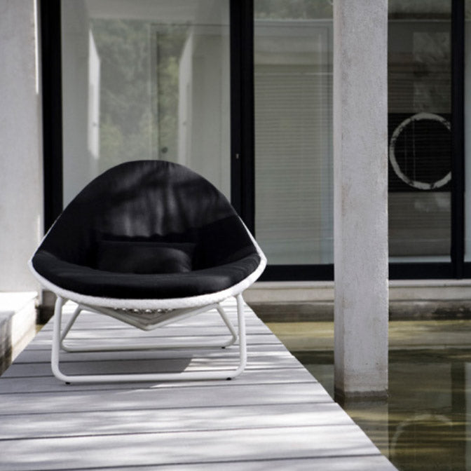 Tropical Metal Frame Patio Daybed in White 31.5" Wide Outdoor Sofa with Cushion