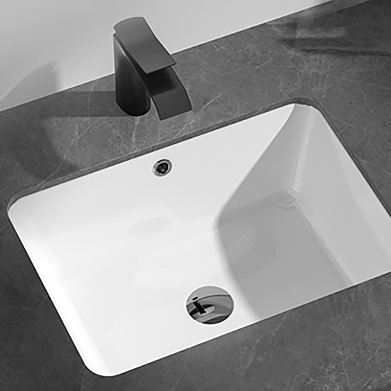Modern Style Bathroom Sink Overflow Hole Design Undermount Ceramic Bathroom Sink