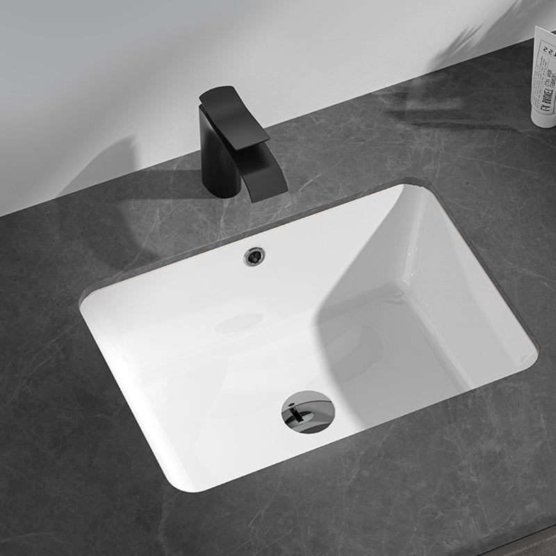Modern Style Bathroom Sink Overflow Hole Design Undermount Ceramic Bathroom Sink