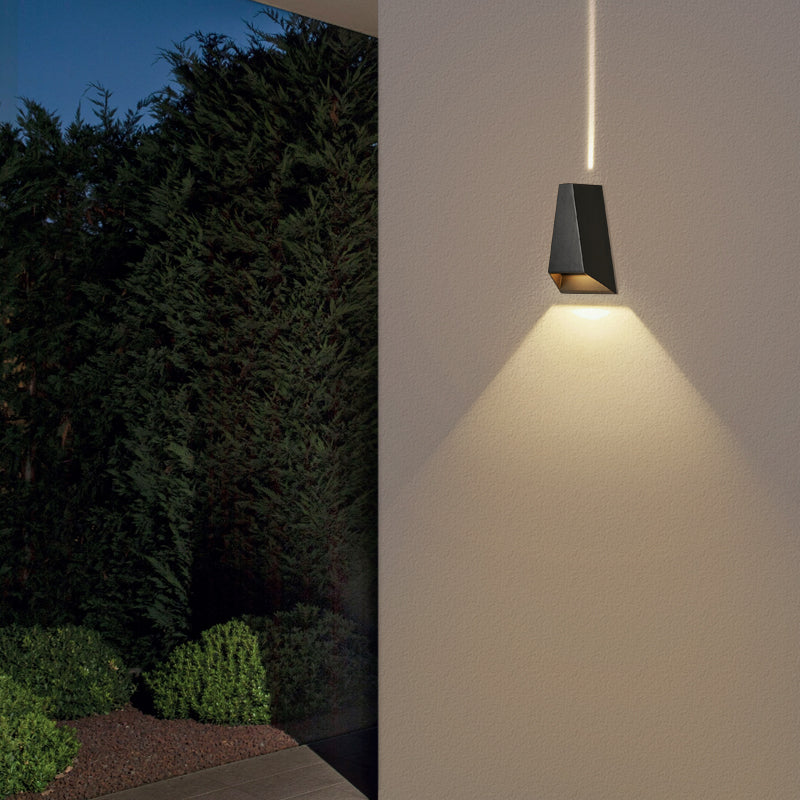 LED Modern Metal Wall Sconce Geometric Shape Wall Light with Glass Shade for Courtyard