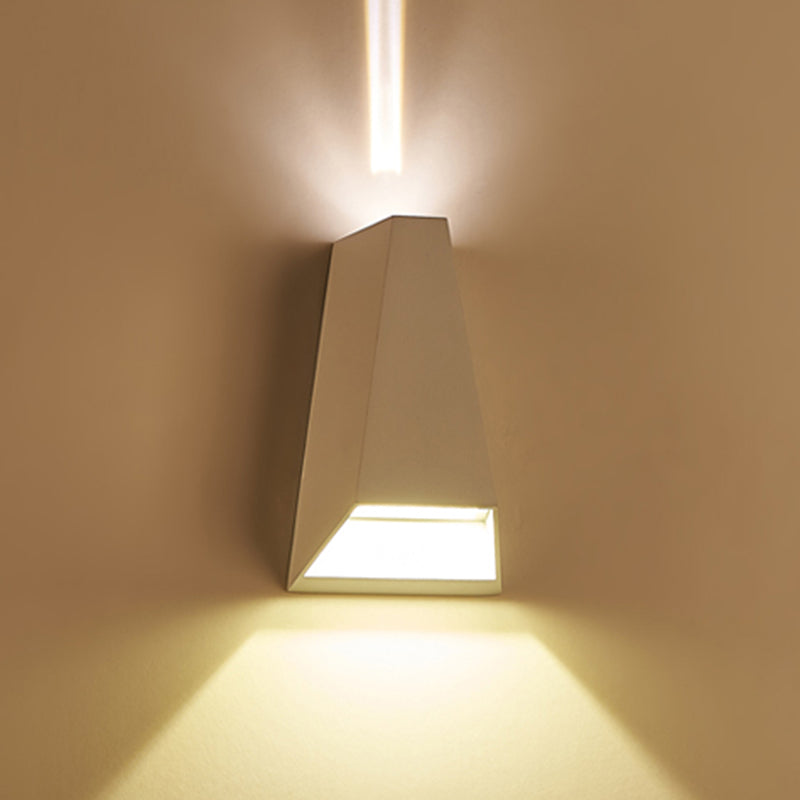 LED Modern Metal Wall Sconce Geometric Shape Wall Light with Glass Shade for Courtyard