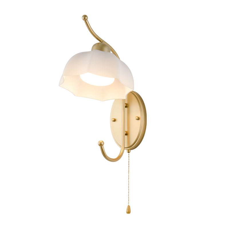 Metal Modern Wall Sconce Flower Shape Wall Light with Glass Shade for Bedroom in Gold