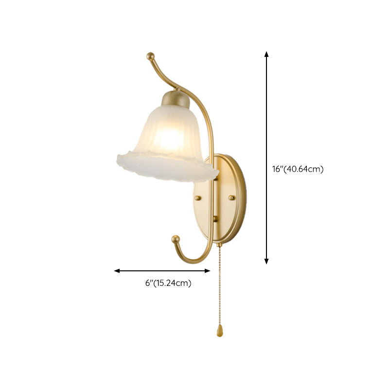 Metal Modern Wall Sconce Flower Shape Wall Light with Glass Shade for Bedroom in Gold