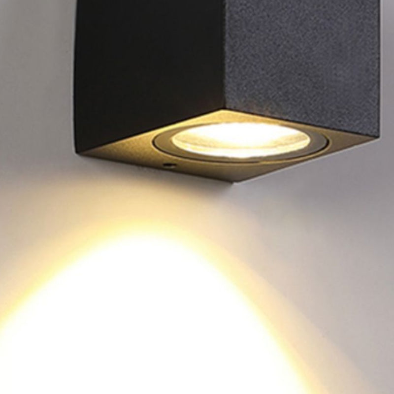 Contemporary Geometric Wall Light Aluminum & Glass Wall Sconce in Black