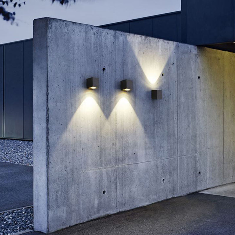 Contemporary Geometric Wall Light Aluminum & Glass Wall Sconce in Black