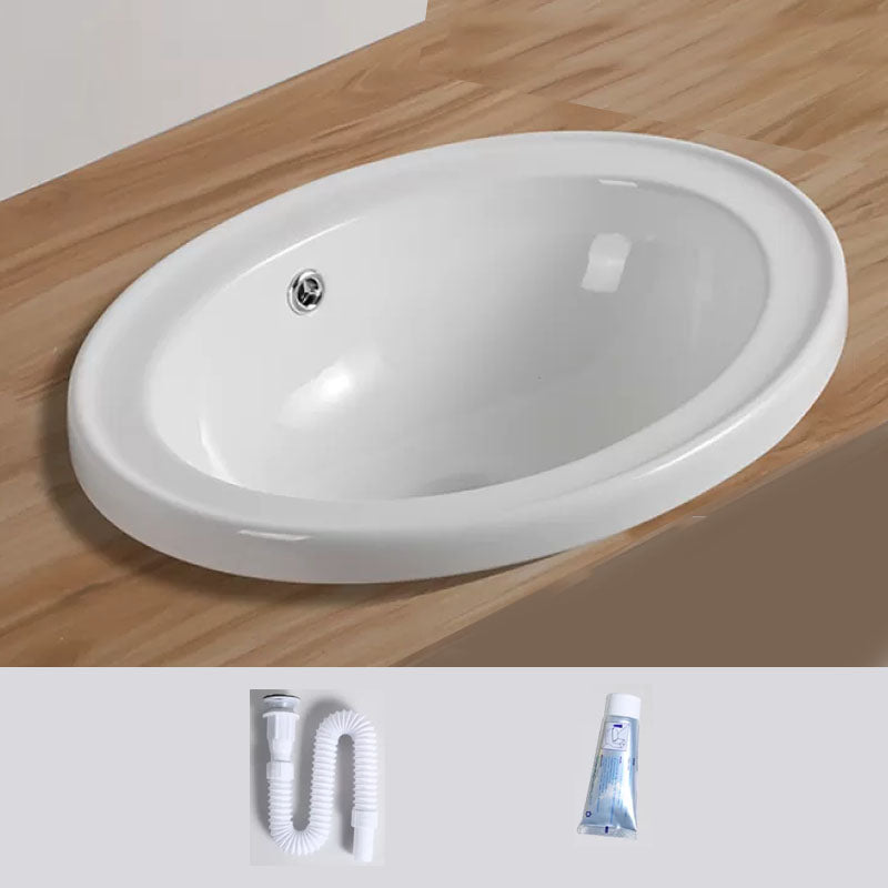 Contemporary Bathroom Sink with Pop-Up Drain Porcelain Oval-Shape Undermount Bathroom Sink