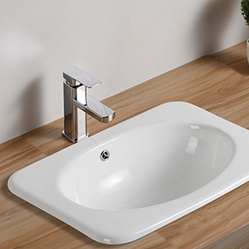 Contemporary Bathroom Sink with Pop-Up Drain Porcelain Oval-Shape Undermount Bathroom Sink
