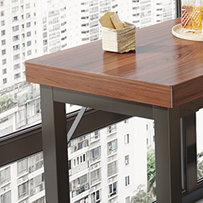 Industrial Indoor Bar Dining Table Metal and Wood Bar Wine Table