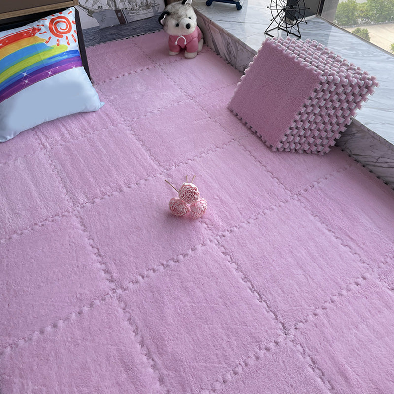 Modern Carpet Floor Tile Plush Cut Interlocking Mildew Resistant Tiles and Carpet