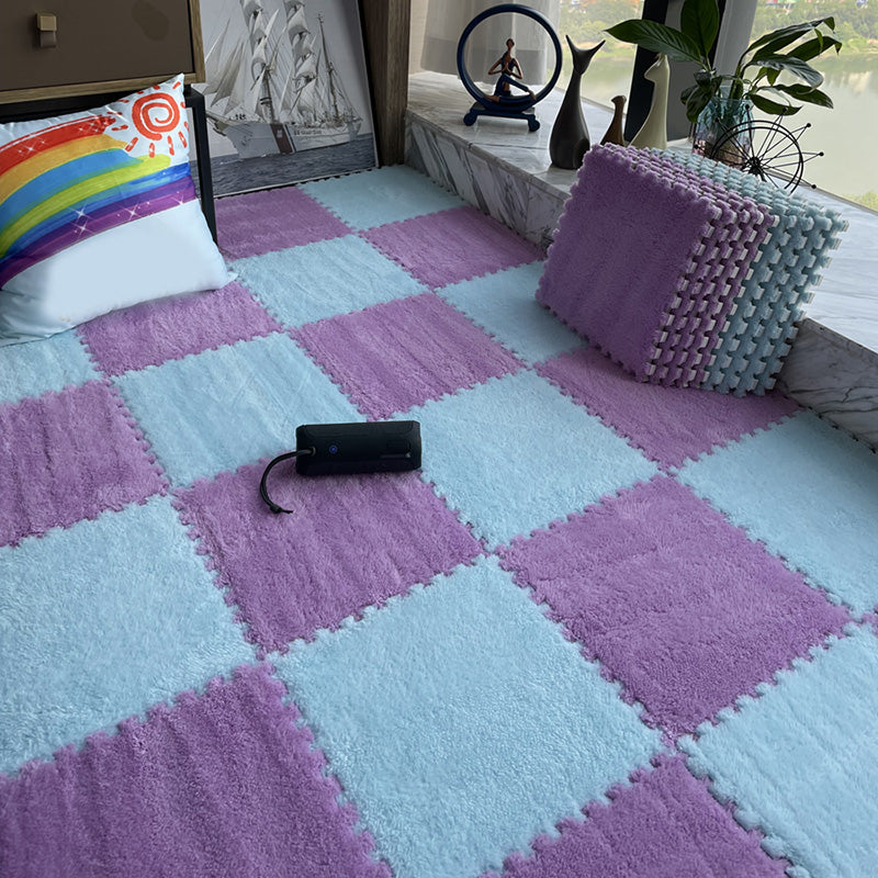 Modern Carpet Floor Tile Plush Cut Interlocking Mildew Resistant Tiles and Carpet