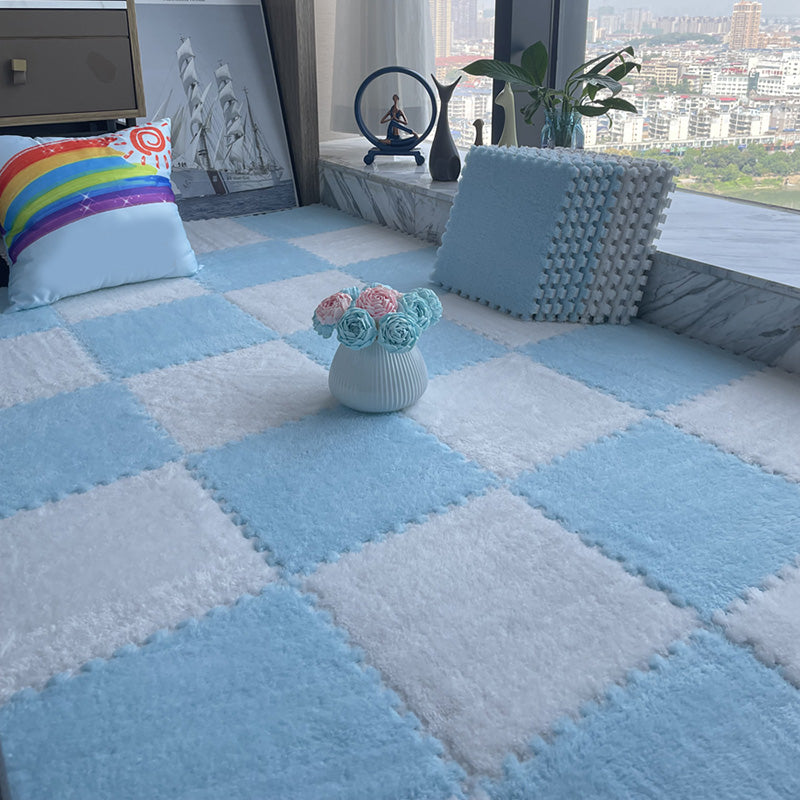 Modern Carpet Floor Tile Plush Cut Interlocking Mildew Resistant Tiles and Carpet