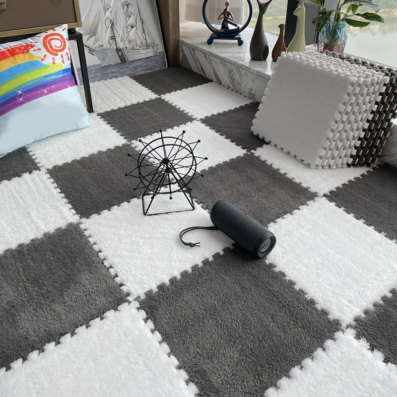 Modern Carpet Floor Tile Plush Cut Interlocking Mildew Resistant Tiles and Carpet