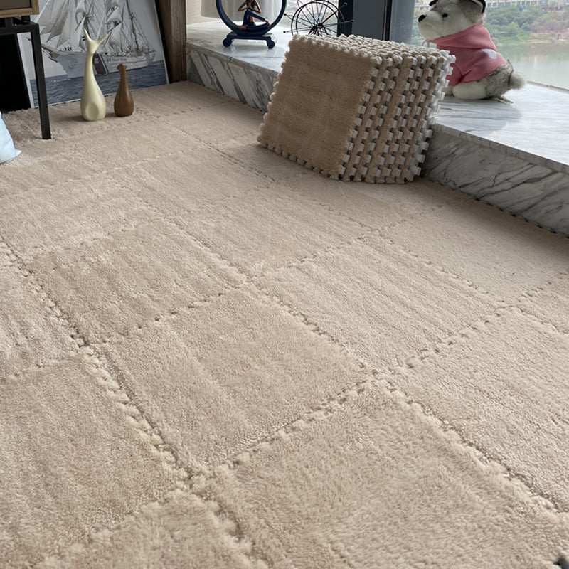 Modern Carpet Floor Tile Plush Cut Interlocking Mildew Resistant Tiles and Carpet