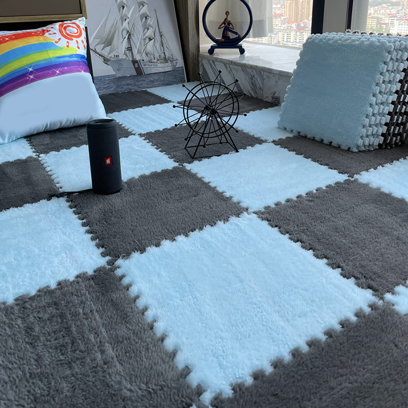Modern Carpet Floor Tile Plush Cut Interlocking Mildew Resistant Tiles and Carpet