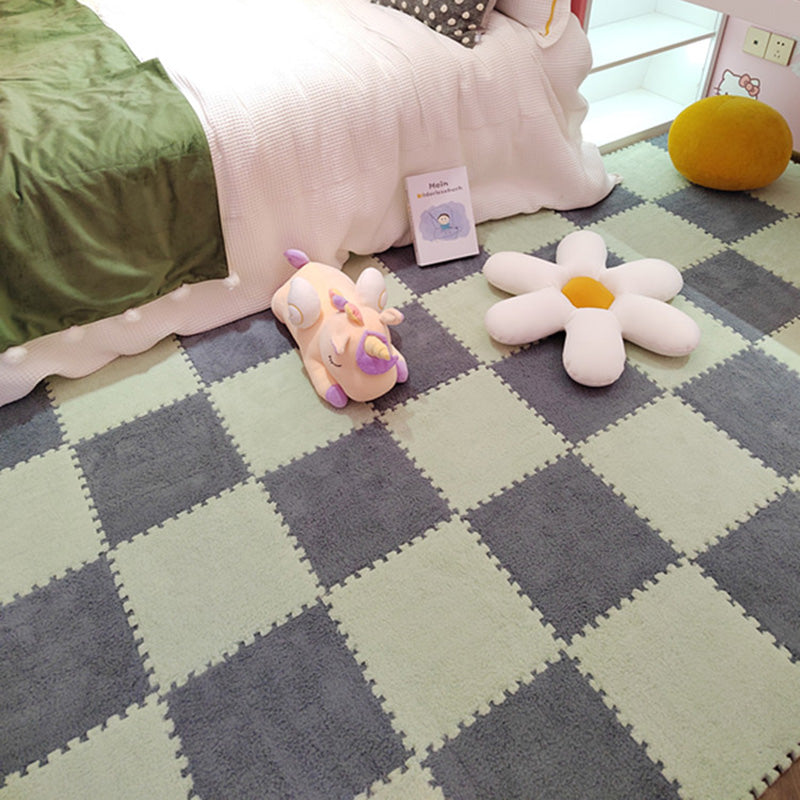 Modern Tiles and Carpet Plush Cut Interlocking Non-Skid Carpet Tiles